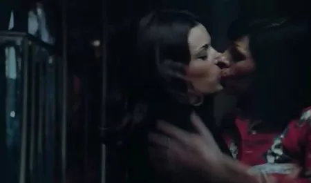 کندی لی بلوو ... bd32 داستان سكس خانوادگى