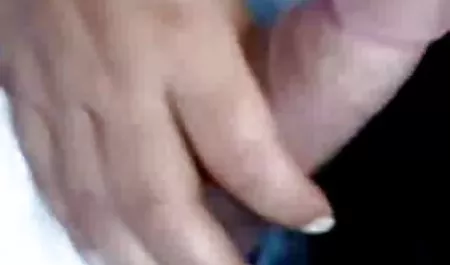 همسر صدداستان سیکسی سفید از مکیدن خروس بزرگ مراکش لذت می برد