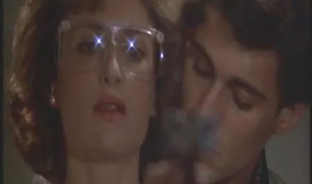 می خواهد تقدیر صدداستان سگسی بر چهره اش